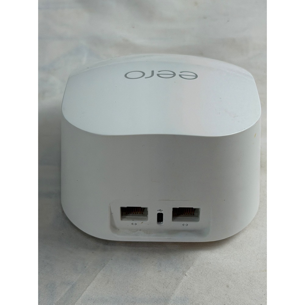 Amazon eero 6+ Dual-Band Mesh Wi-Fi 6 Router White Model R010001 Gbps Speed
